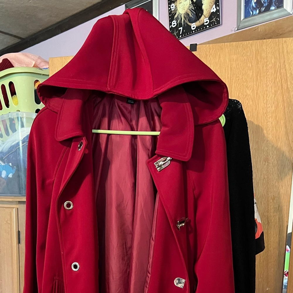 Size M London Fog trench coat